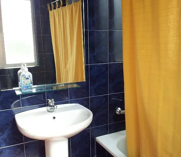 阿加里莫旅馆 招待所 2*